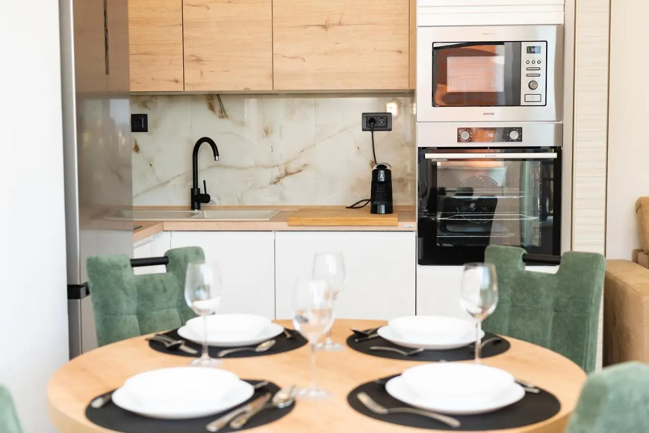 Modern Apartment With Swimming Pool Kastela 0*,