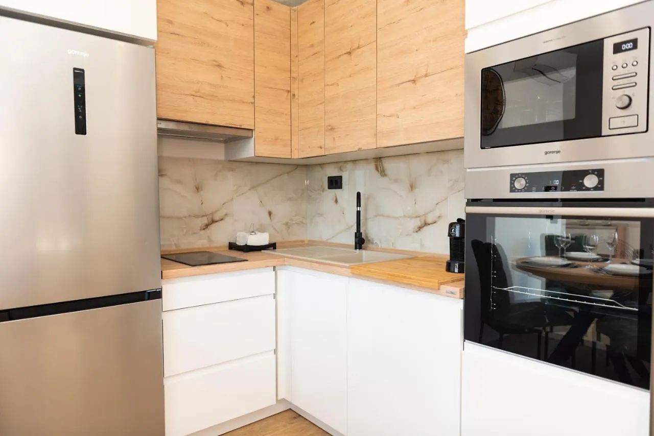 Modern Apartment With Swimming Pool Kastela