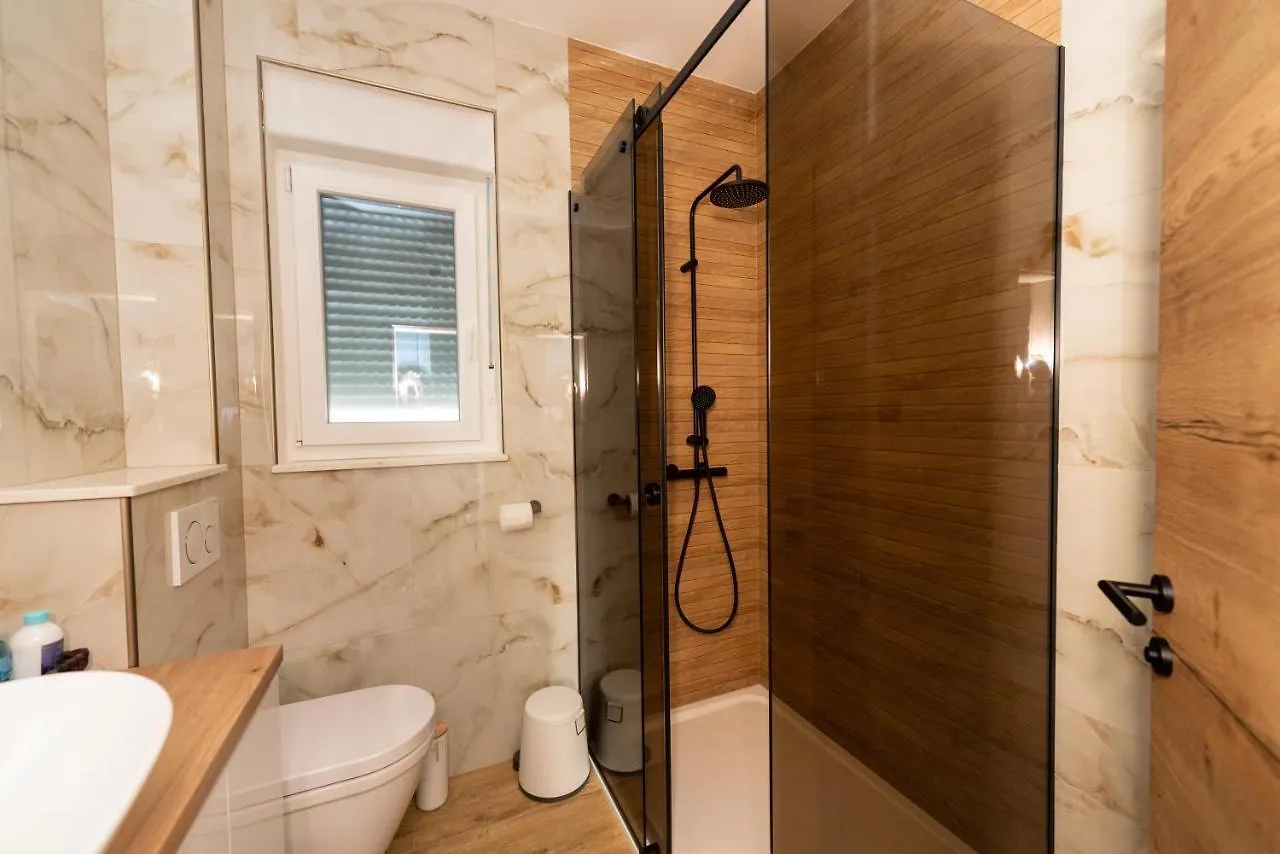 Modern Apartment With Swimming Pool Kastela 0*,