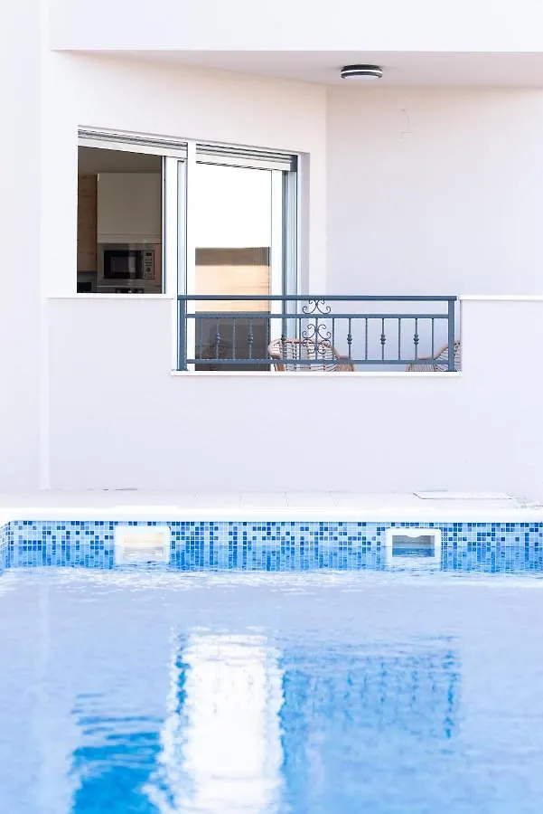 Modern Apartment With Swimming Pool Kastela Croatia