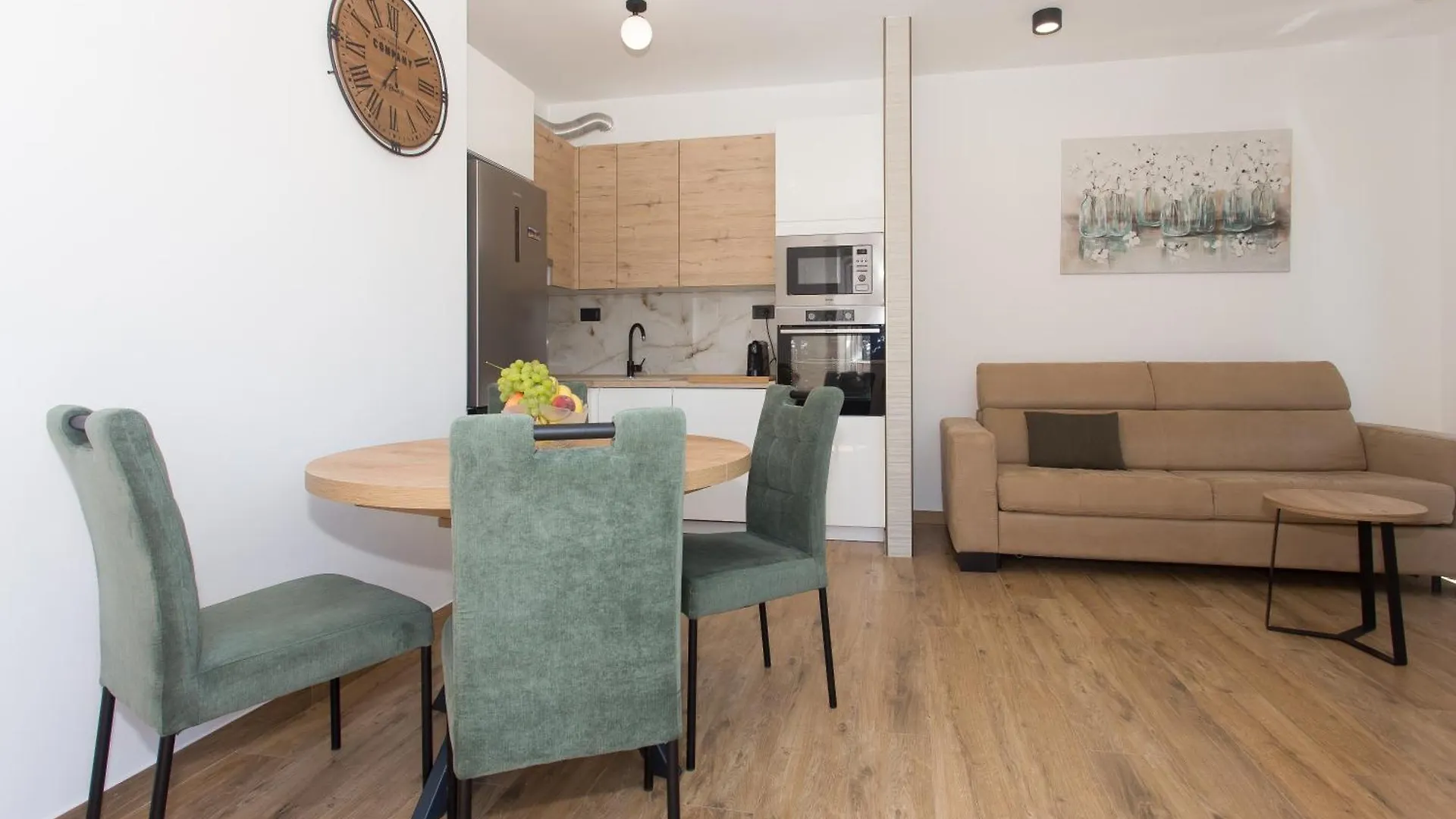 Modern Apartment With Swimming Pool Kastela