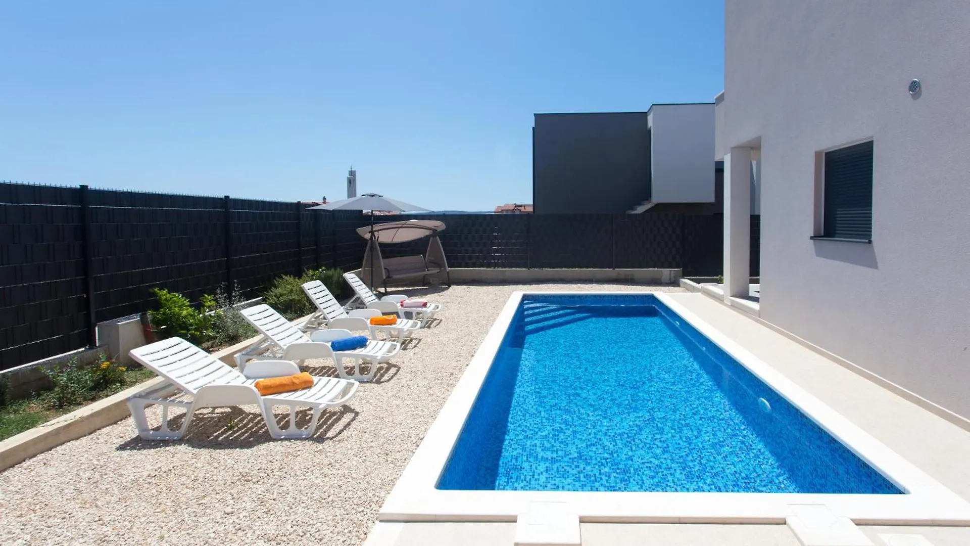 Modern Apartment With Swimming Pool Kastela