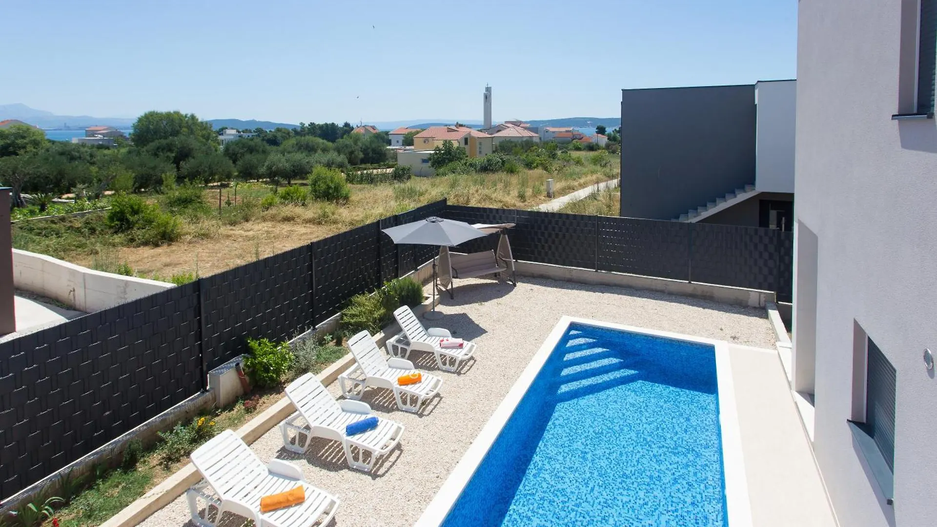 Modern Apartment With Swimming Pool Kastela
