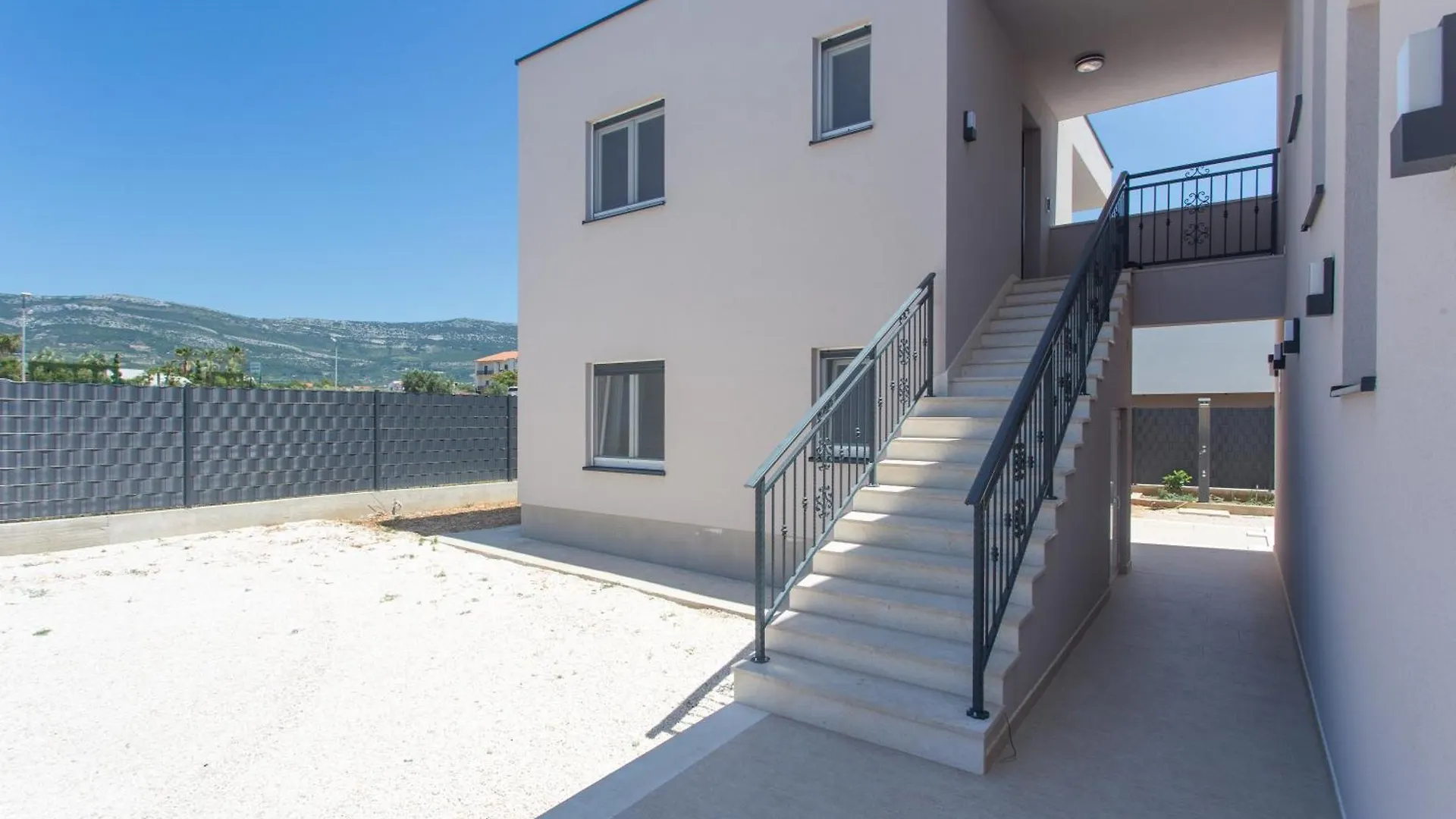 Modern Apartment With Swimming Pool Kastela Croatia