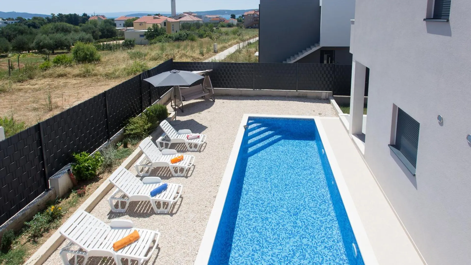 Modern Apartment With Swimming Pool Kastela