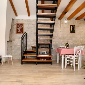  Apartment Mihaella